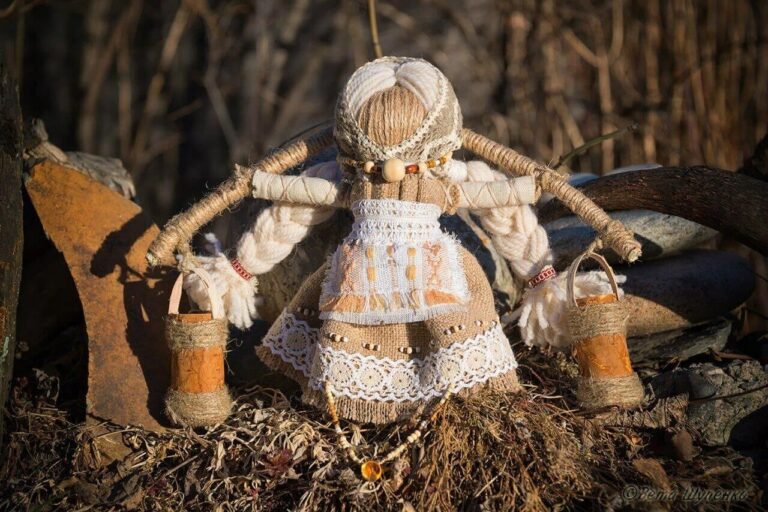 Сброс недоли на куклу-мотанку